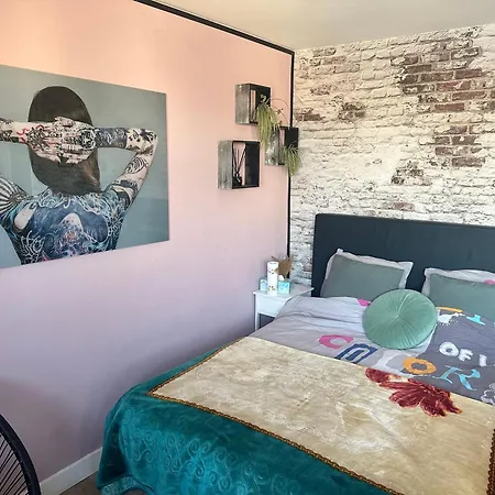 Au Soleil Levant شقة